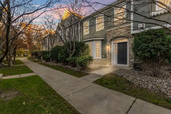 15316 Founders Lane #304, Apple Valley, MN 55124