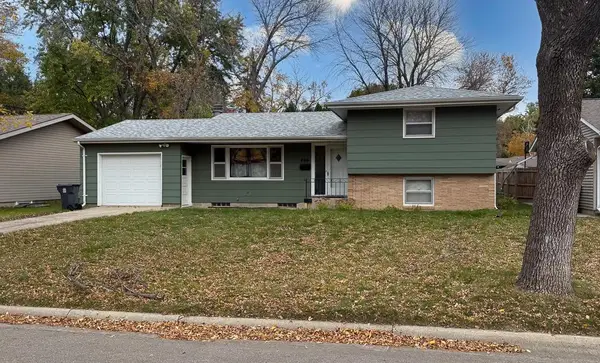 406 Kathryn Avenue, Marshall, MN 56258