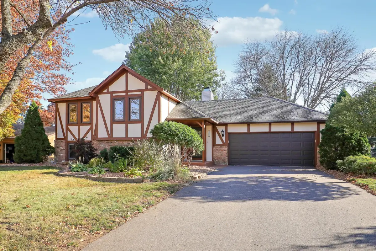 9132 Kirkwood Lane N, Maple Grove, MN 55369 - Image #1