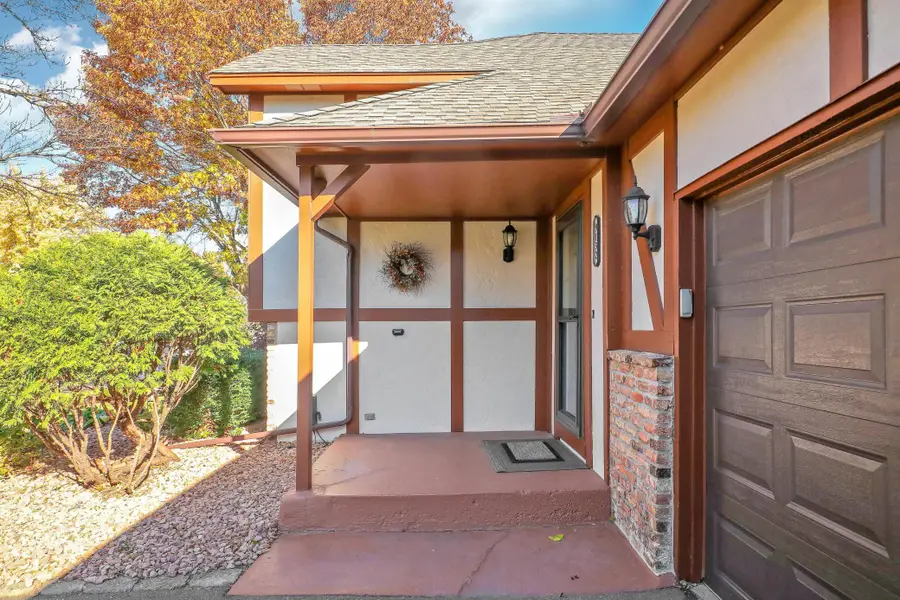 9132 Kirkwood Lane N, Maple Grove, MN 55369 - Image #2