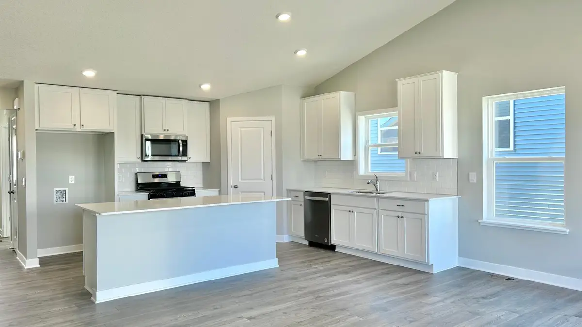 1613 Shasta Drive, Shakopee, MN 55379 - Image #1