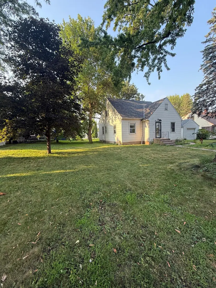523 E 11th Street, Gibbon, MN 55335 - #2