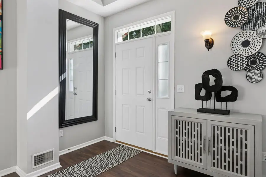 15323 Foliage Avenue, Apple Valley, MN 55124 - Image #2