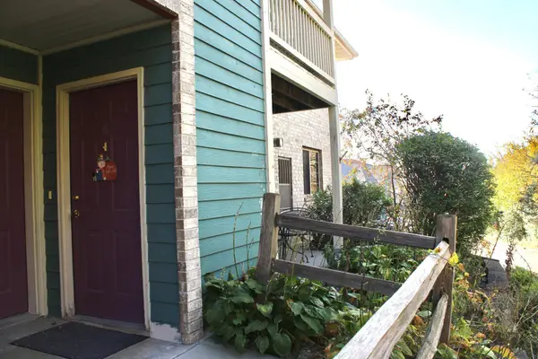 1872 Deerhaven Lane Ne #8, Rochester, MN 55906