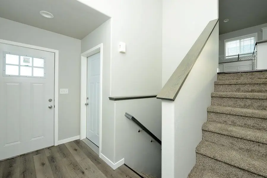 1043 Barnes Drive W, West Fargo, ND 58078 - Image #3