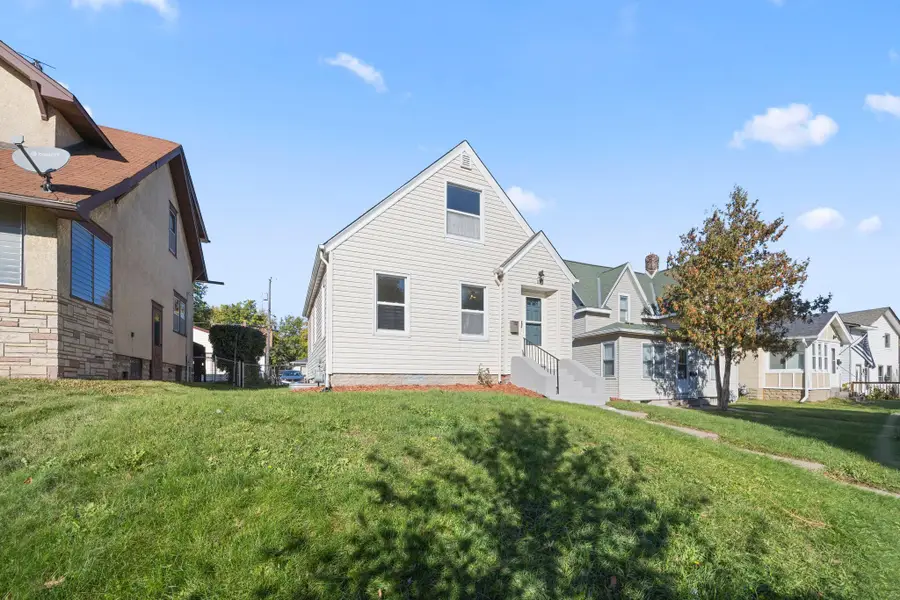 1087 Jenks Avenue, Saint Paul, MN 55106 - Image #2