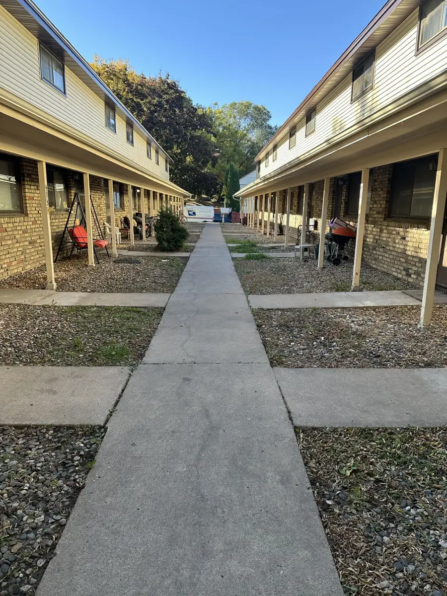 4687 Monroe Street Ne, Hilltop, MN 55421 - Image #2