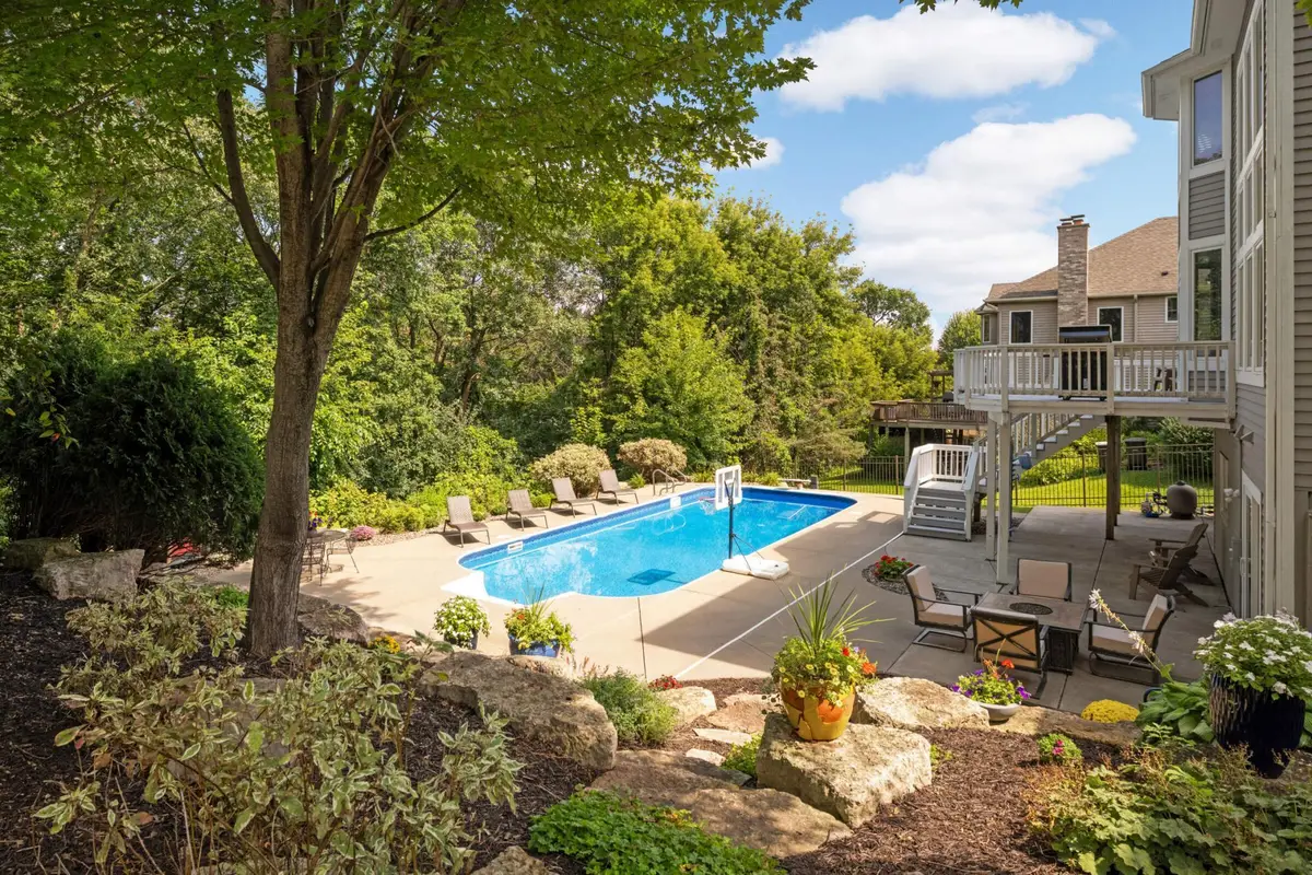 13877 Elkhart Road, Apple Valley, MN 55124 - Image #1