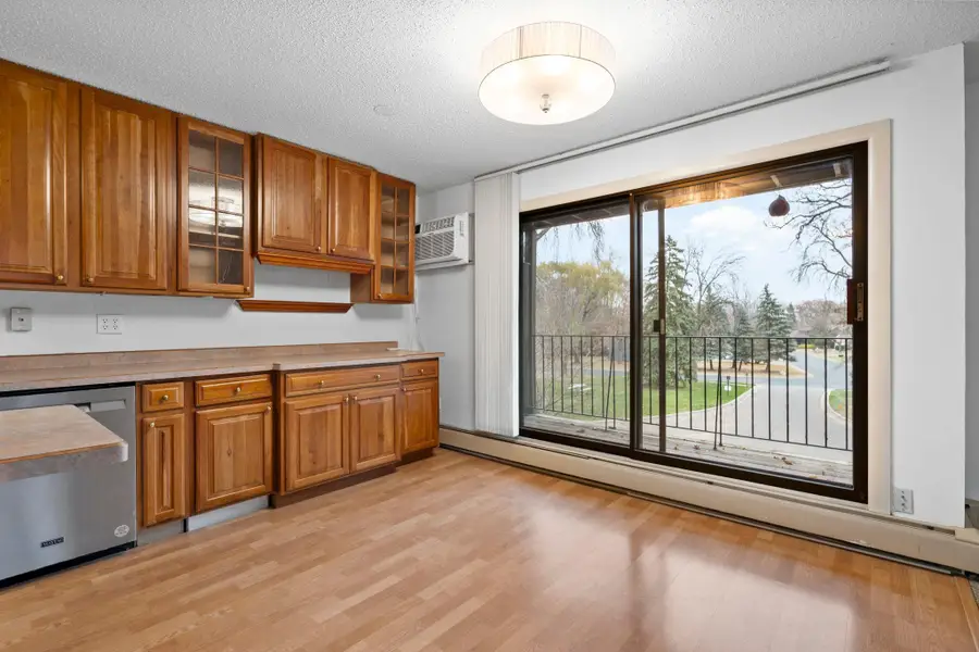 3431 Kent Street #801, Shoreview, MN 55126 - Image #3