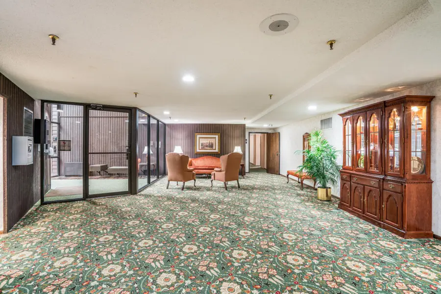 8441 Irwin Road #110, Bloomington, MN 55437 - Image #2