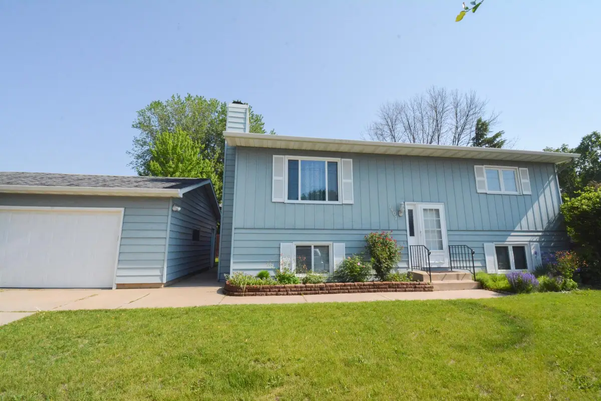 1407 41st Street Nw, Rochester, MN 55901 - Image #1