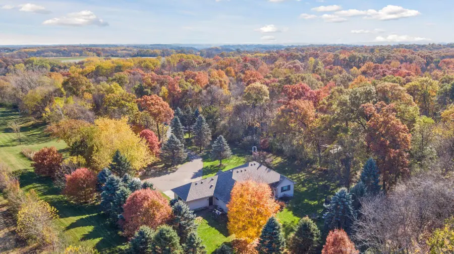 582 Country Oaks Lane, Troy, WI 54022 - Image #3