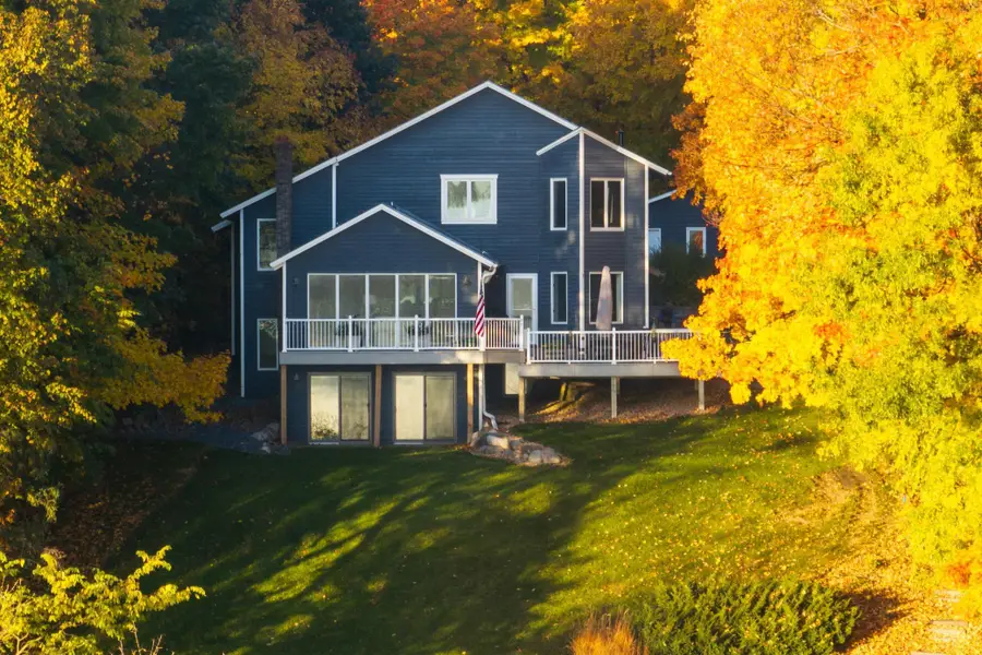 630 Carver Beach Road, Chanhassen, MN 55317 - #2