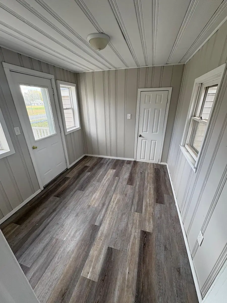 211 Clinton Street, Austin, MN 55912 - Image #2