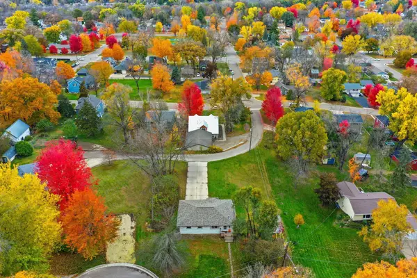 422 Mill Street E, Cannon Falls, MN 55009