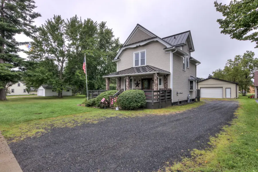 413 E Stanley Street, Thorp, WI 54771 - Image #2