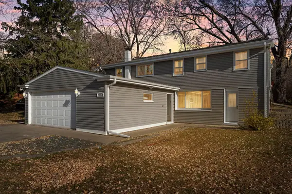 2130 Douglas Drive N, Golden Valley, MN 55422