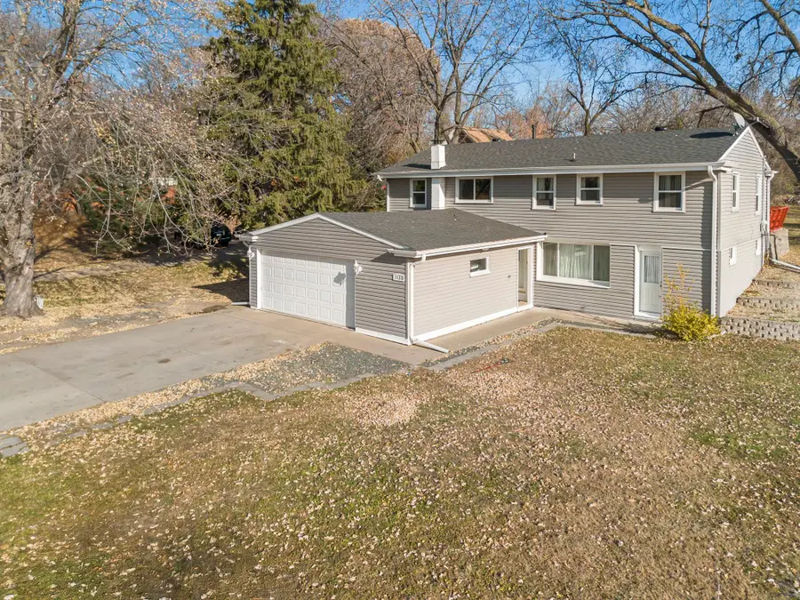 2130 Douglas Drive N, Golden Valley, MN 55422 - Image #2
