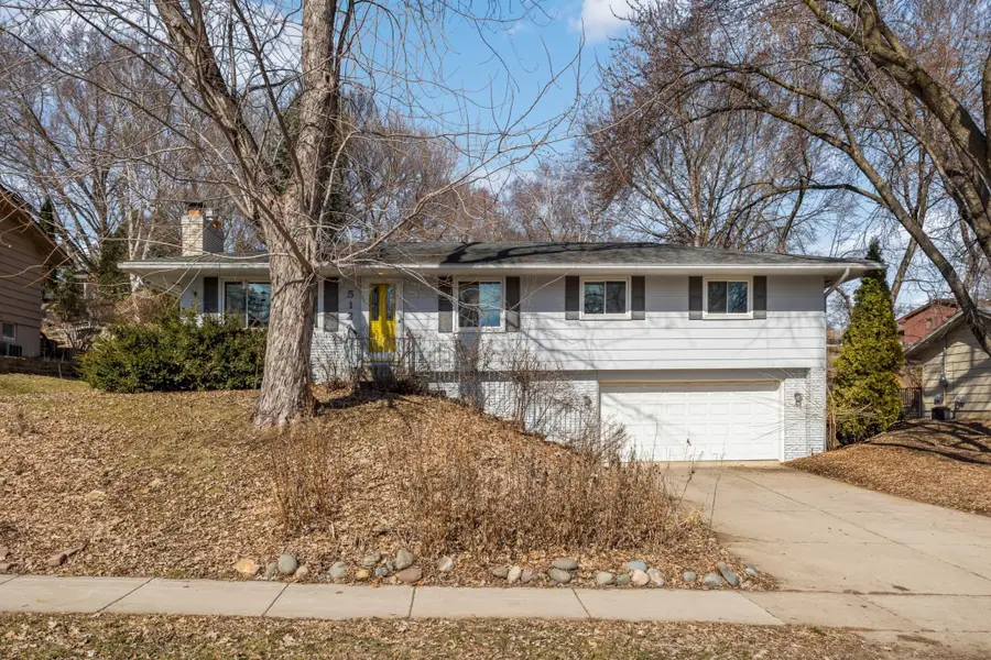 5124 Heritage Hills Drive, Bloomington, MN 55437 - #2