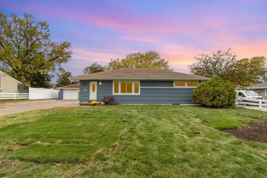 9724 Park Avenue S, Bloomington, MN 55420 - Image #2