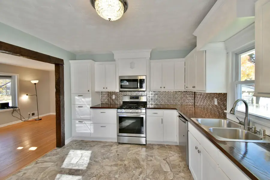 42 Oday Street, Maplewood, MN 55119 - Image #3