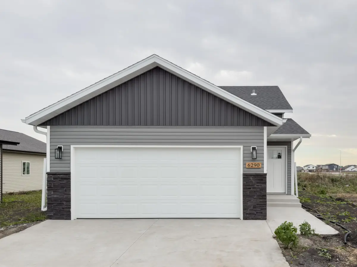 6290 87th Avenue S, Horace, ND 58047 - #1