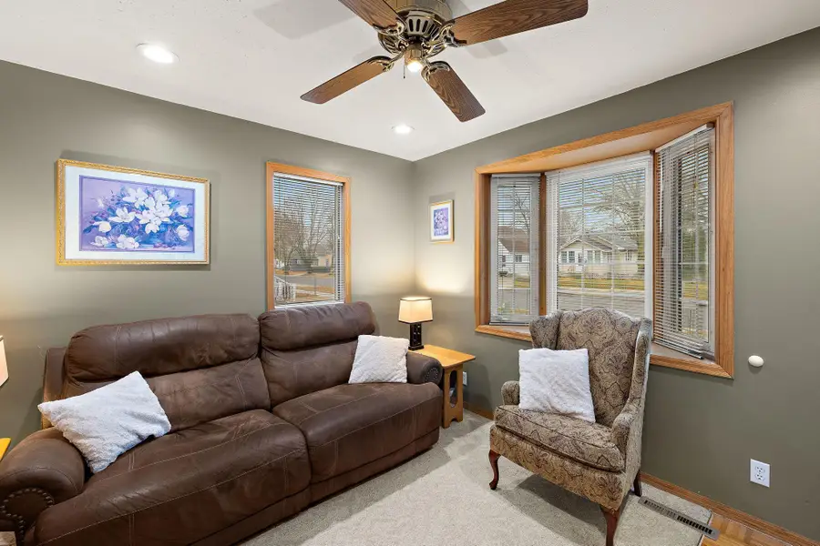 402 11th Avenue Sw, Austin, MN 55912 - Image #3