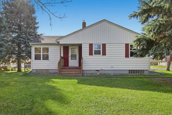 1002 1st Street N, Casselton, ND 58012