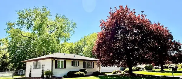2018 Jade Lane, Eagan, MN 55122