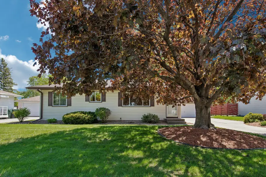 2018 Jade Lane, Eagan, MN 55122 - #2