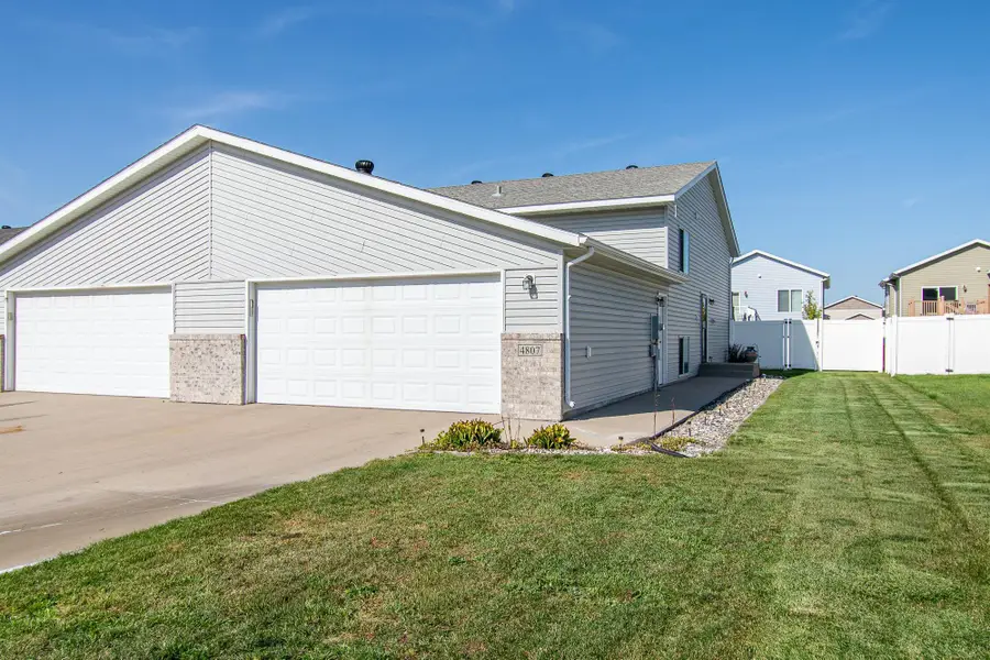 4807 51st Avenue S, Fargo, ND 58104 - Image #2
