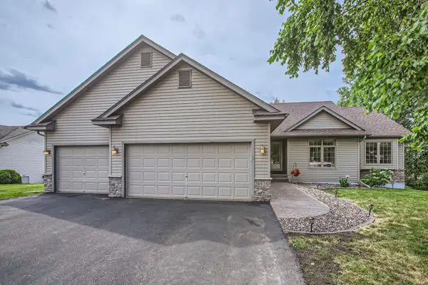 28526 Lakeside Trail, Lindstrom, MN 55045