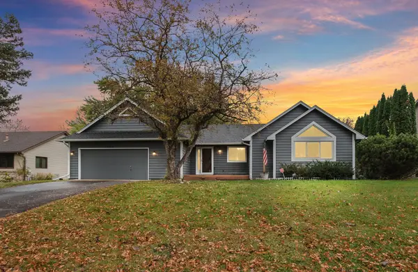 15325 47th Avenue N, Plymouth, MN 55446