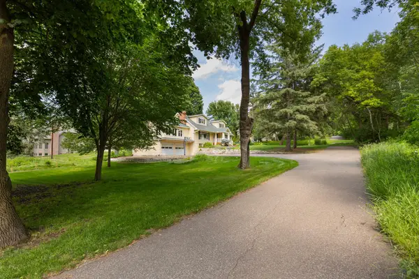 2275 Linner Road, Wayzata, MN 55391