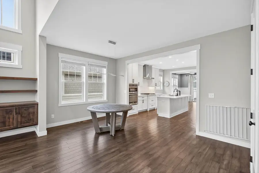 15664 Cobblestone Lake Parkway, Apple Valley, MN 55124 - Image #2