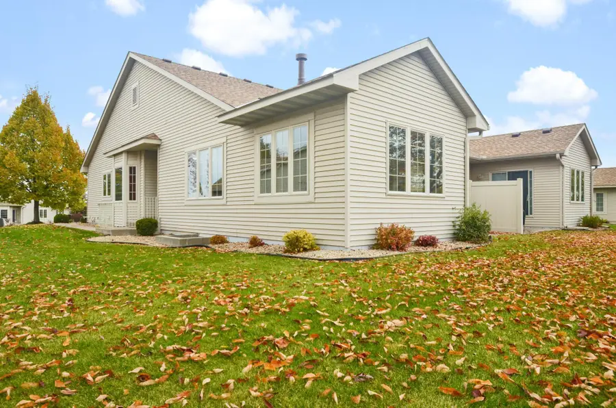 1212 Highridge Court, Maplewood, MN 55109 - Image #2