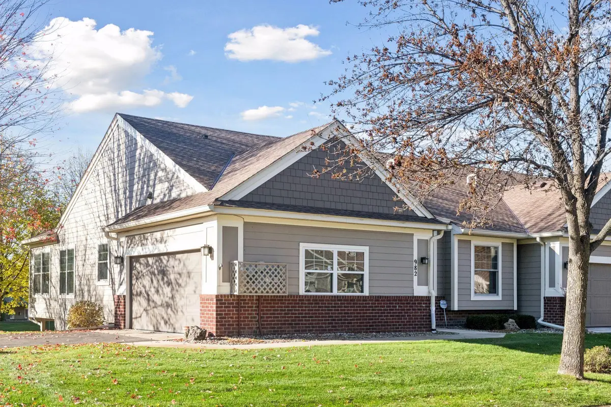 982 Victoria Greens Boulevard, Victoria, MN 55386 - Image #1