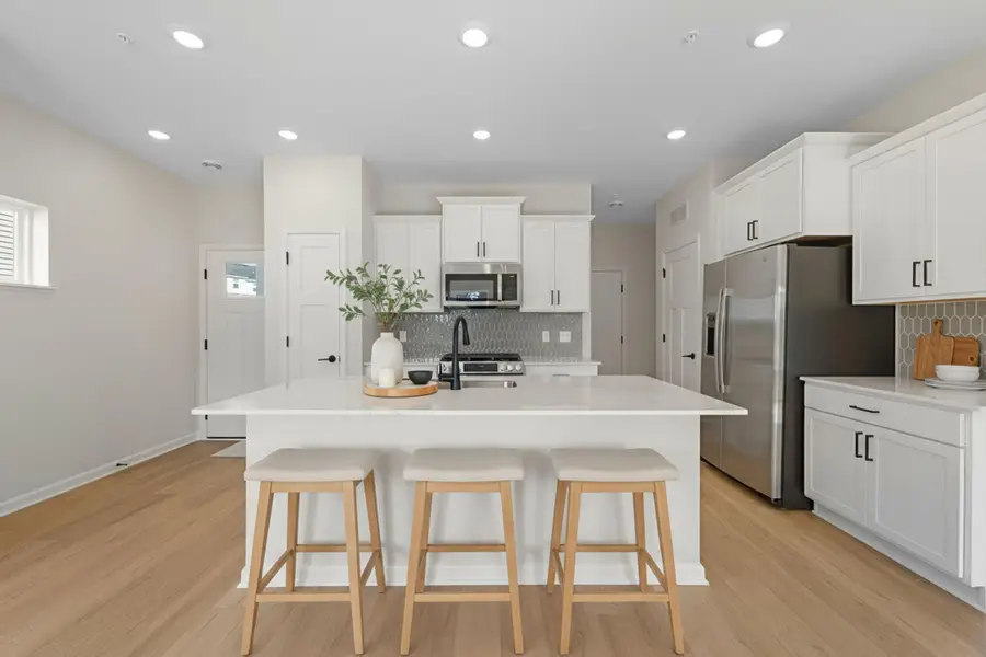 358 Trenton Lane, West Saint Paul, MN 55118 - Image #2