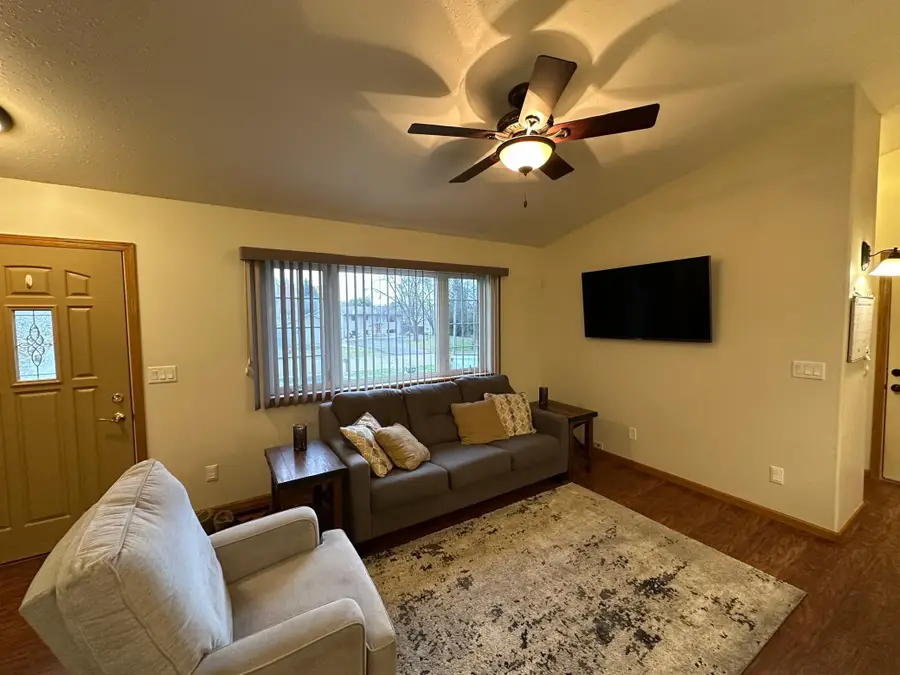 111 W Ridgeview Drive, Starbuck, MN 56381 - Image #3