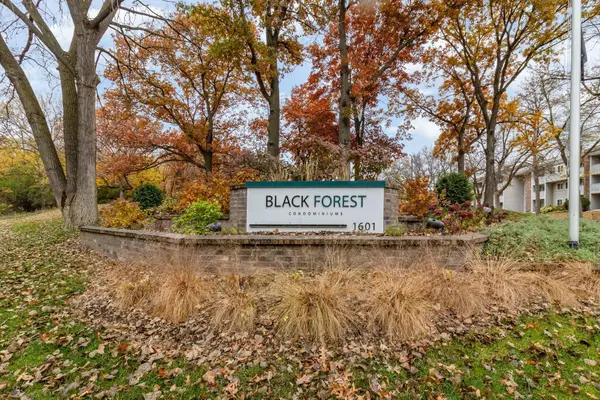 1601 N Innsbruck Drive Ne #123, Fridley, MN 55432