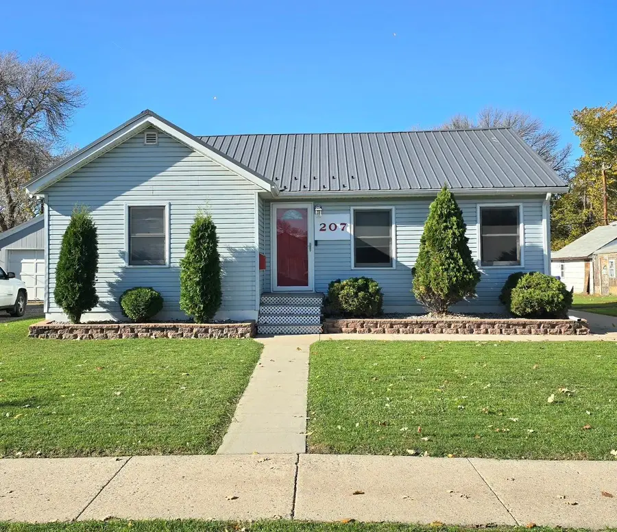 207 22nd Street S, Fargo, ND 58103 - Image #2