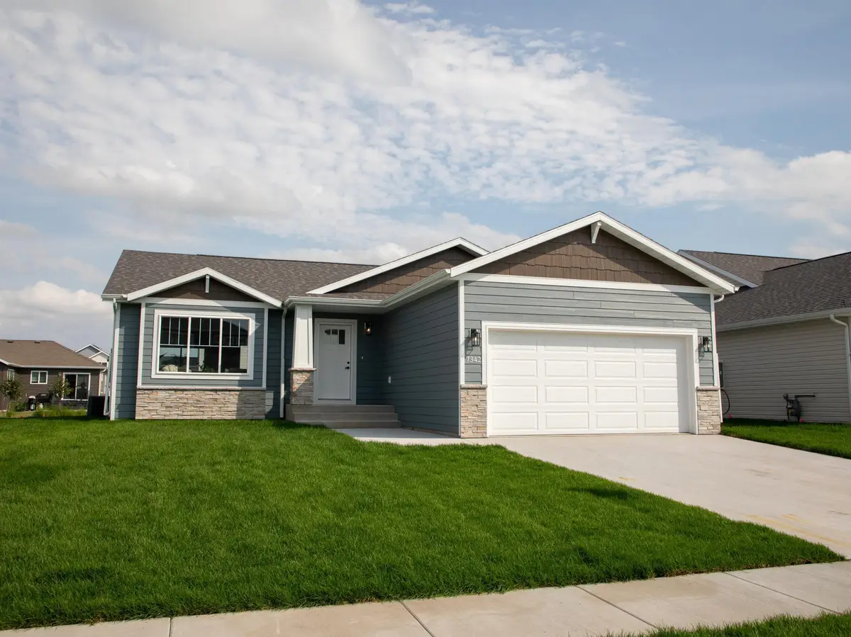 7342 29th Street S, Fargo, ND 58104 - Image #1