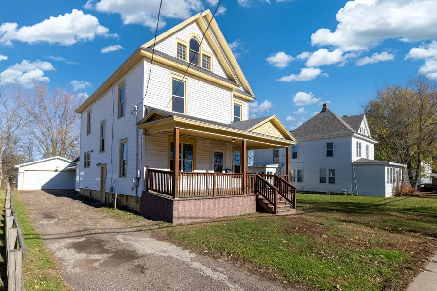 207 12th Avenue W, Menomonie, WI 54751 - Image #3