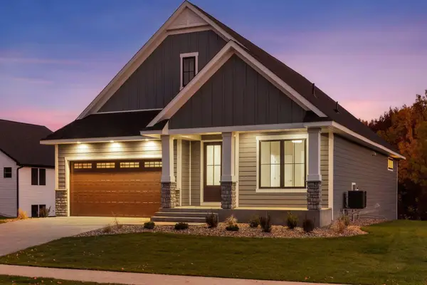 1907 Brookeview Court, Carver, MN 55315