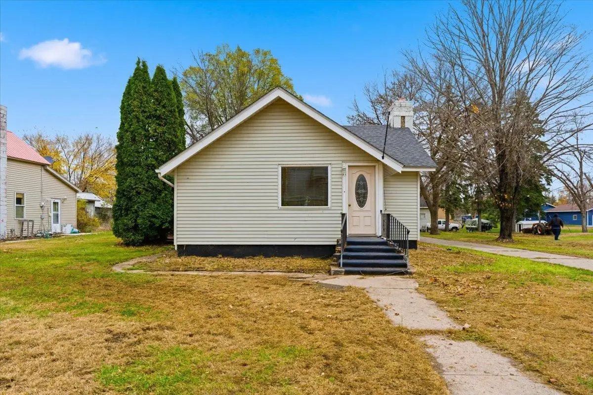 420 Pleasant Avenue S, Brooten, MN 56316 - Image #1