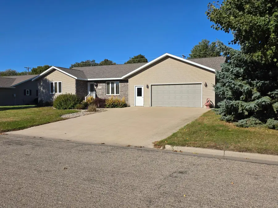 305 Rock River Drive, Edgerton, MN 56128 - Image #2