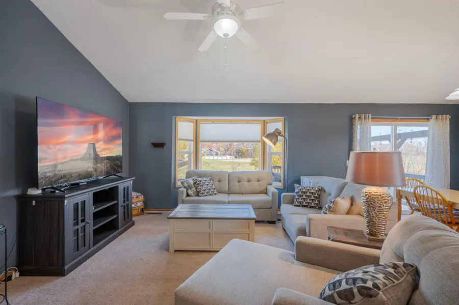 985 Farmers Ridge Trail, Belle Plaine, MN 56011 - Image #3