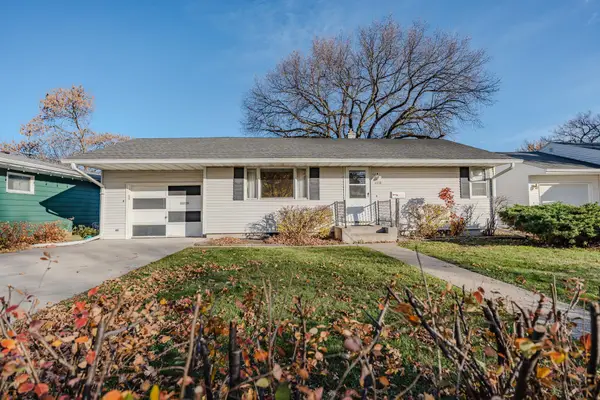 1718 15th Street S, Fargo, ND 58103