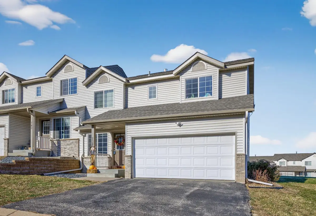 738 Baylee Place Sw, Pine Island, MN 55963 - Image #1