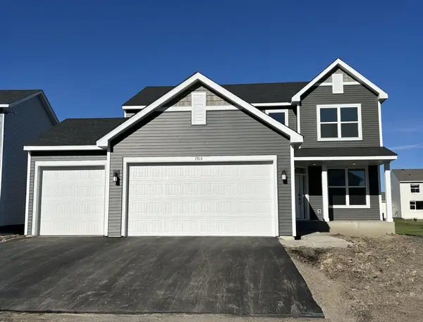 1913 Ironwood Drive, Carver, MN 55315